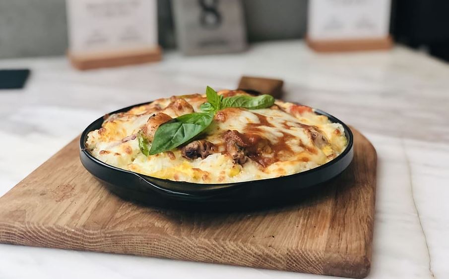 Keto air Fryer Crustless Three-Meat Pizza