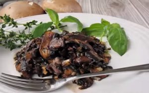 Keto Air Fryer BBQ “Pulled” Mushrooms