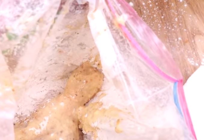 Make delicious Southern chicken drumsticks with this easy air fryer recipe! Now making this yummy classic is super easy and simple thanks to your air fryer.