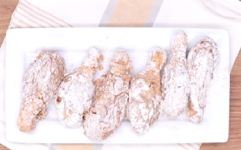 Make delicious Southern chicken drumsticks with this easy air fryer recipe! Now making this yummy classic is super easy and simple thanks to your air fryer.