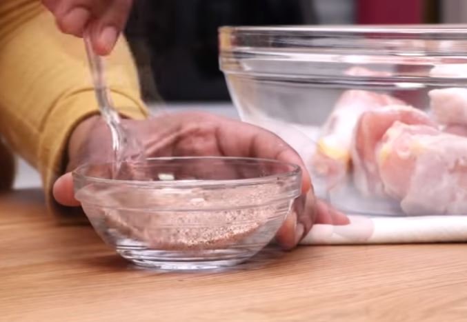 Make delicious Southern chicken drumsticks with this easy air fryer recipe! Now making this yummy classic is super easy and simple thanks to your air fryer.