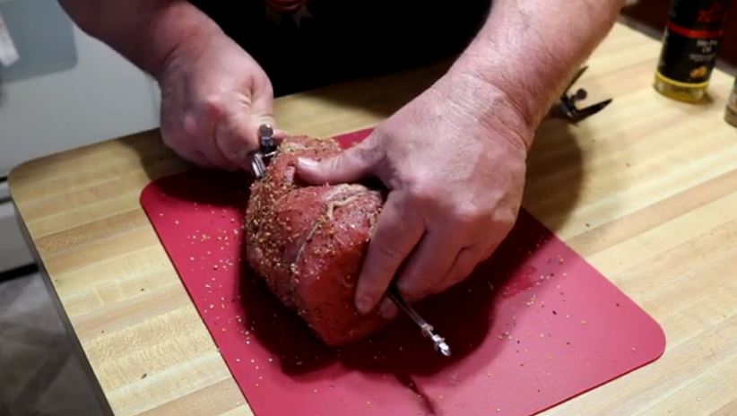 Tired of the same meals? In the mood for something meaty? Try this delicious Emeril AirFryer Steak Roulade Recipe!