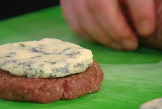 In the mood for something delicious and gourmet? Check out this yummy Emeril Airfryer Blue Cheese-Stuffed Burgers Recipe. Simply divine.
