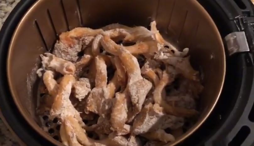 If you are into vegetarian cooking, then you will love this vegan air fried buttermilk mushrooms recipe! You'll look at mushroom in a whole different way.