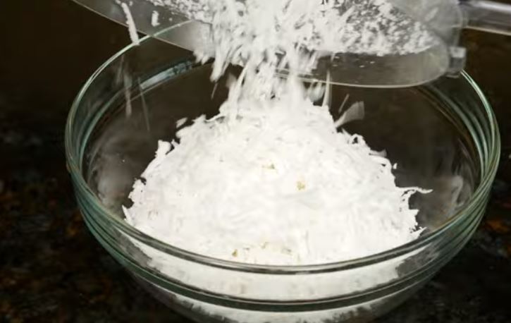 Craving for vegan breakfast/dessert? We've got your back! Check out this super easy and simply delicious vegan air fried coconut french toast!