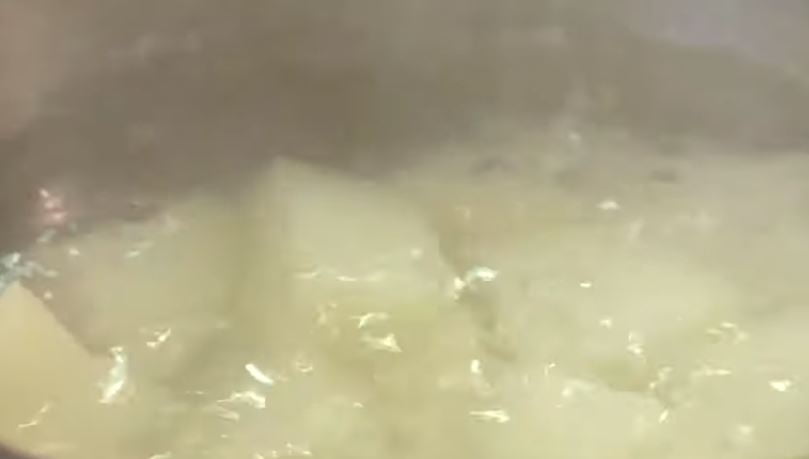 Tired of the same boring dishes? Check out these tasty vegan air fried kale and potato nuggets! You can easily whip up this recipe in your air fryer.