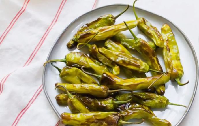 Check out this easy, quick and tasty vegan appetizer and get ready to surprise at your next gathering with these yummy vegan air fried shishito peppers!