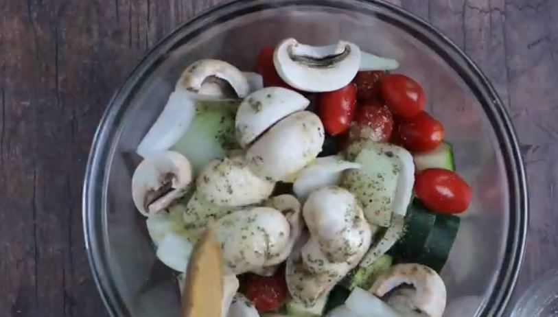 In the search for a healthy, quick and easy side dish? How about this delicious, flavorful and colorful vegan air fried vegetables recipe!